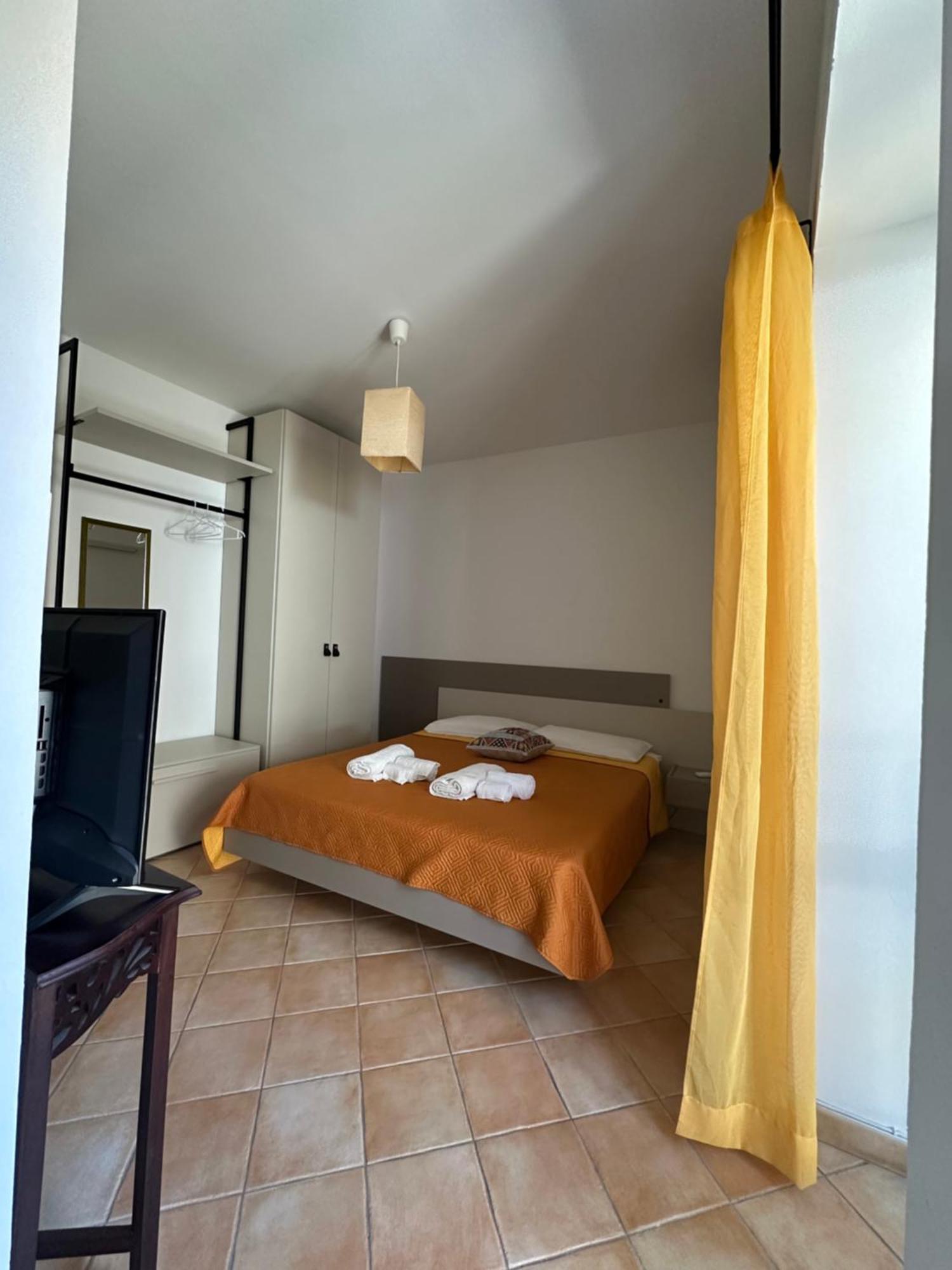 Domus Aurea Borgo House Apartment Cefalu Exterior photo